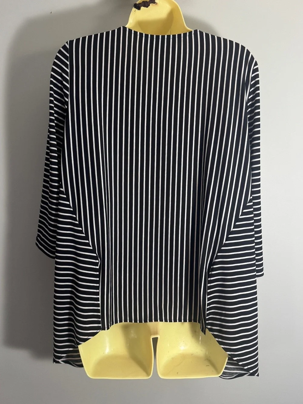 Joseph Ribkoff Striped Tunic Top Shirt button sz 6 Black White 3/4 Sleeve Canada - Picture 3 of 9